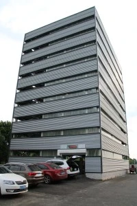 Datar-Solusi Parkir 3D Bergerak